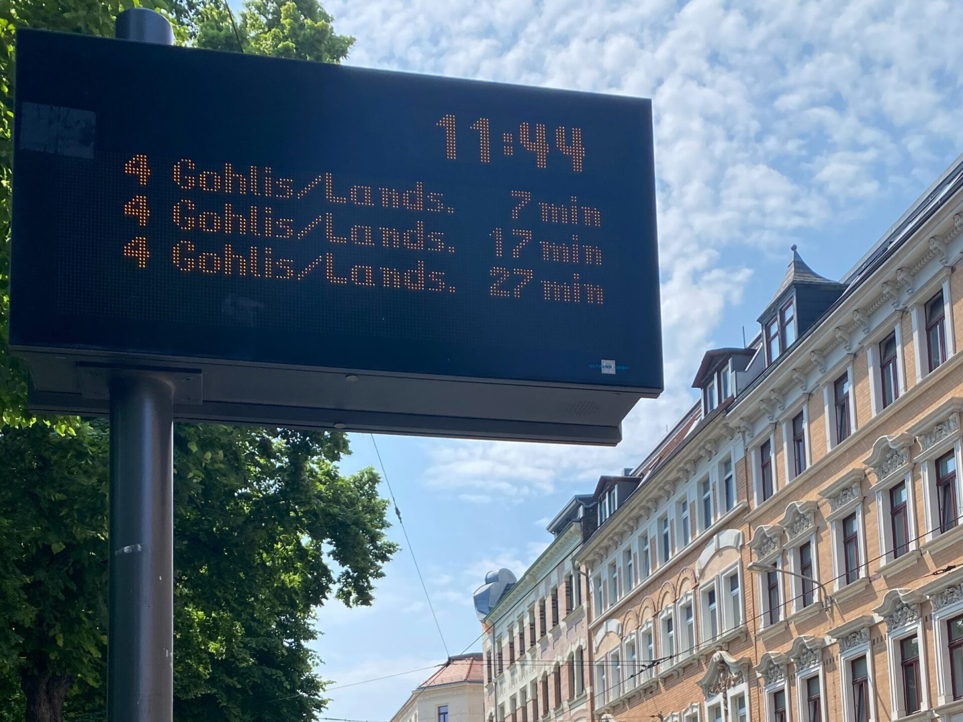 Alle 10 Minuten kommt die Tram