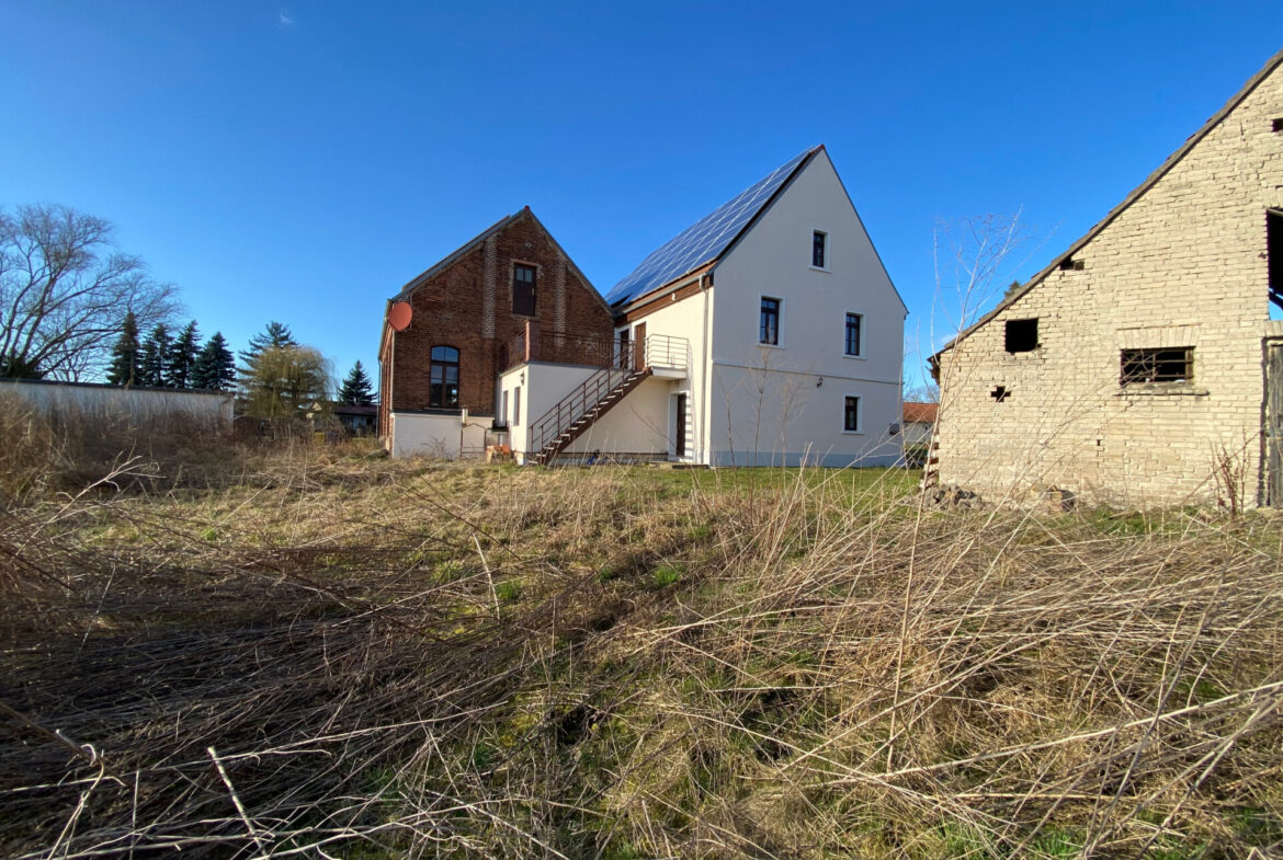 Hausansicht seitlich hinten 