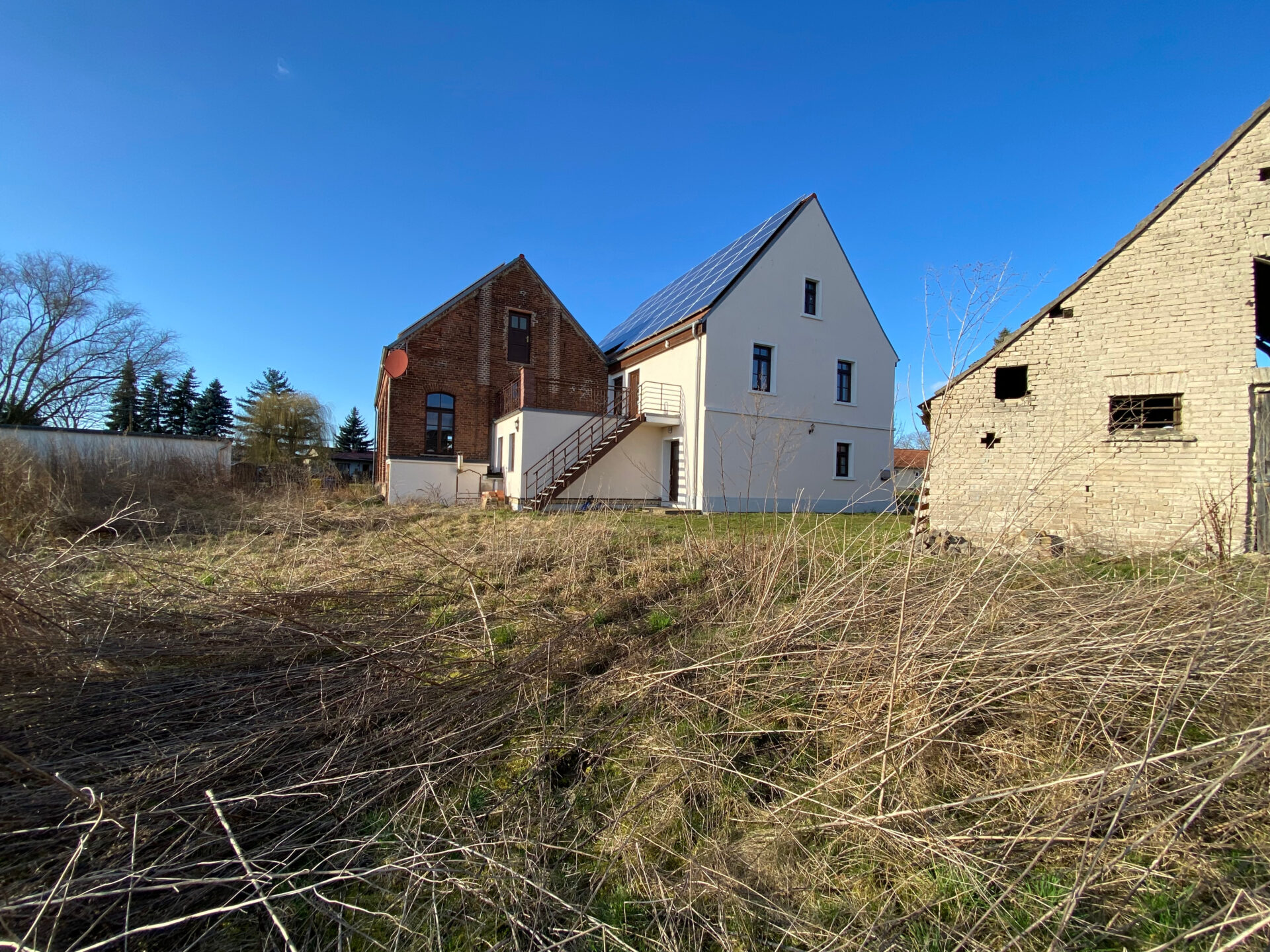 Hausansicht seitlich hinten 