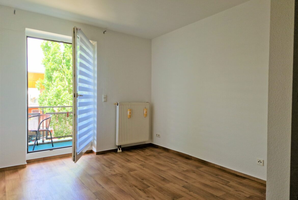 Wohnzimmer Zugang Balkon