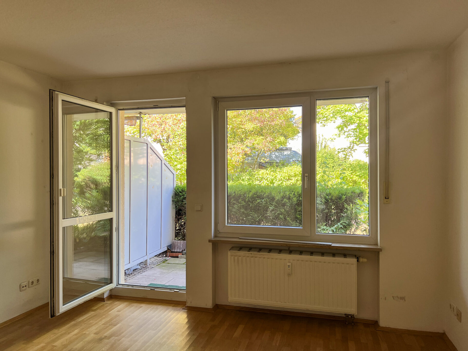 Fensterfront im Wohnzimmer