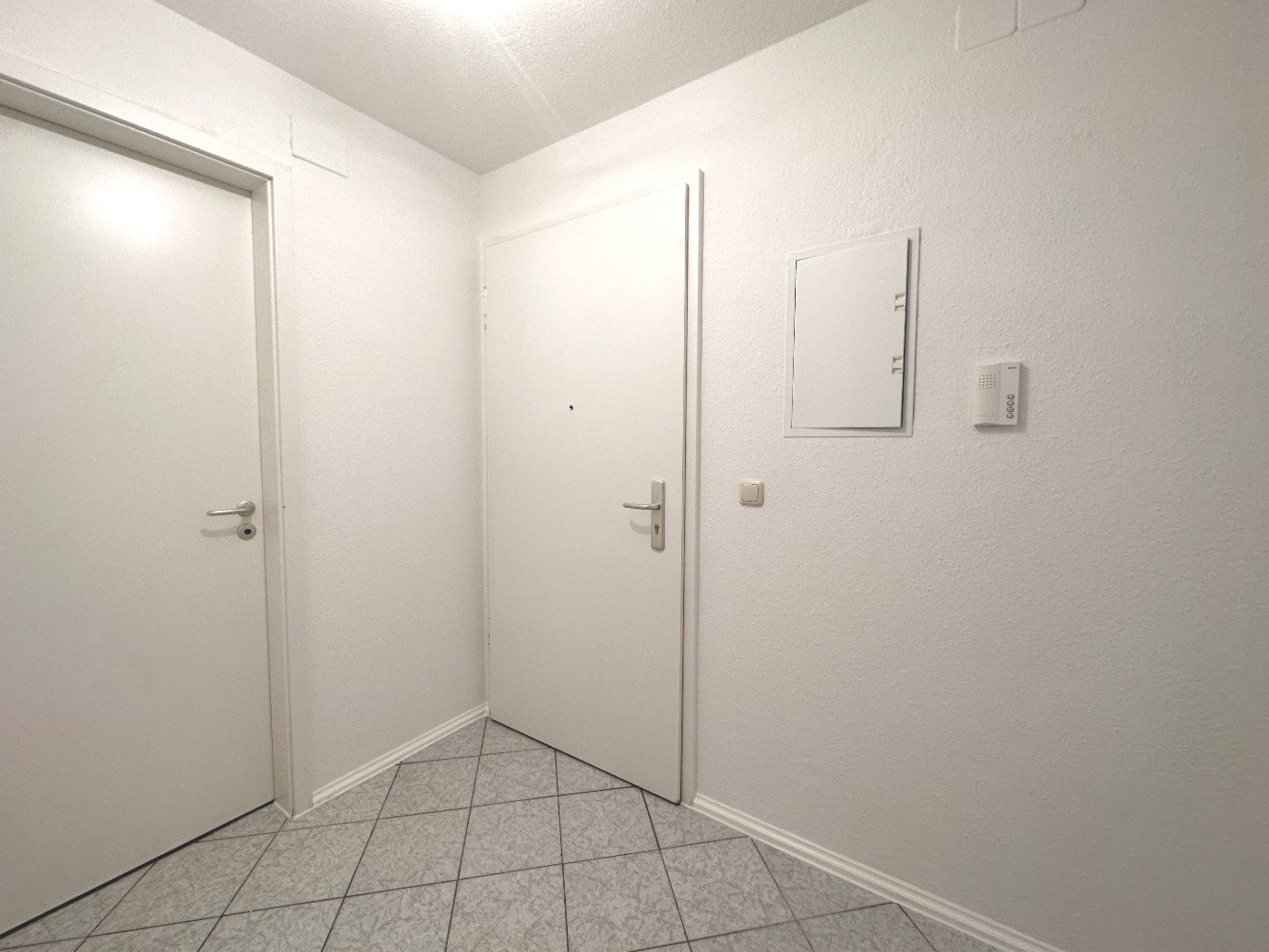 Wohnungseingangstür in der Wohnung (Musterfoto)