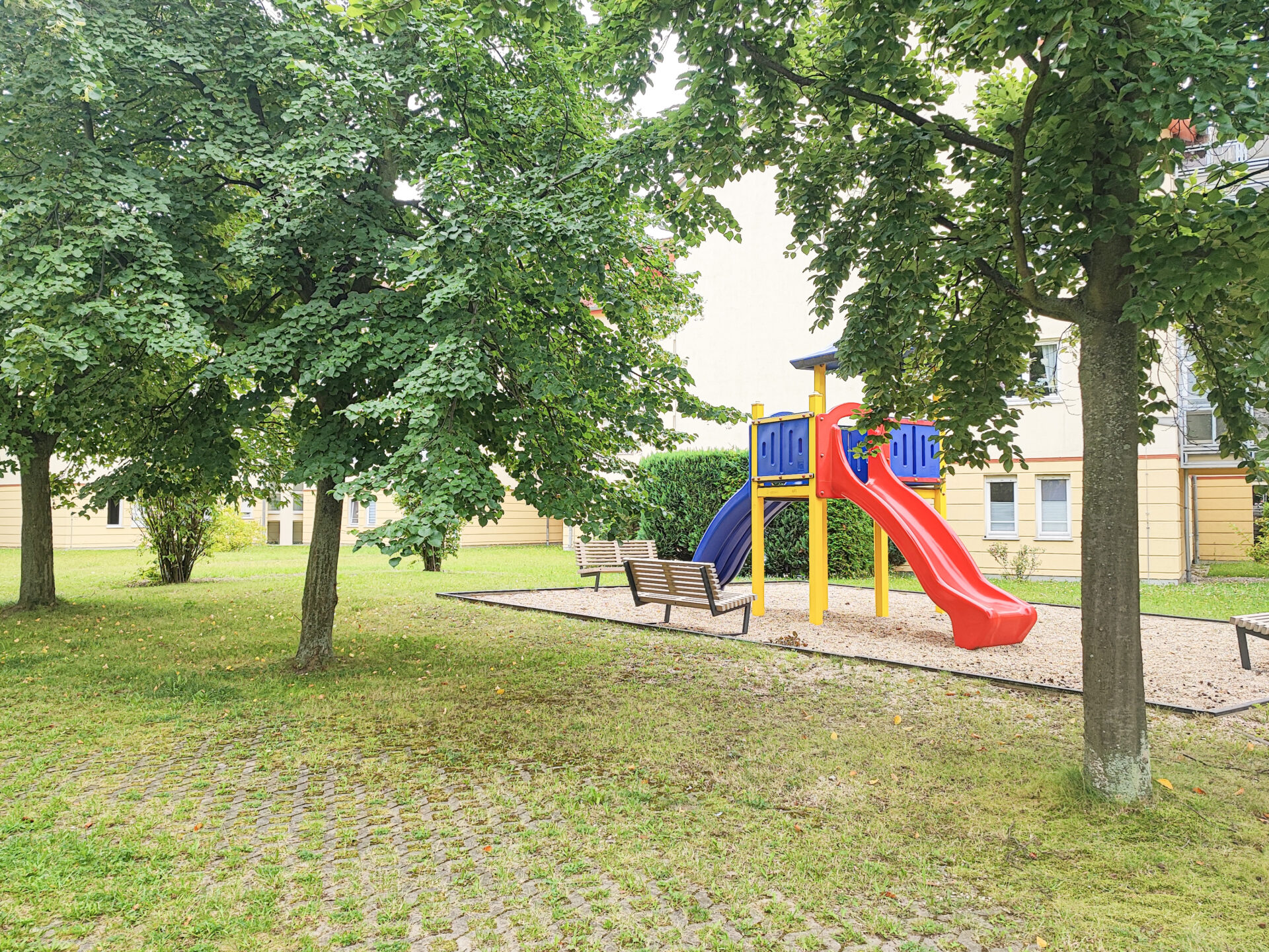 Spielplatz im Innenhof