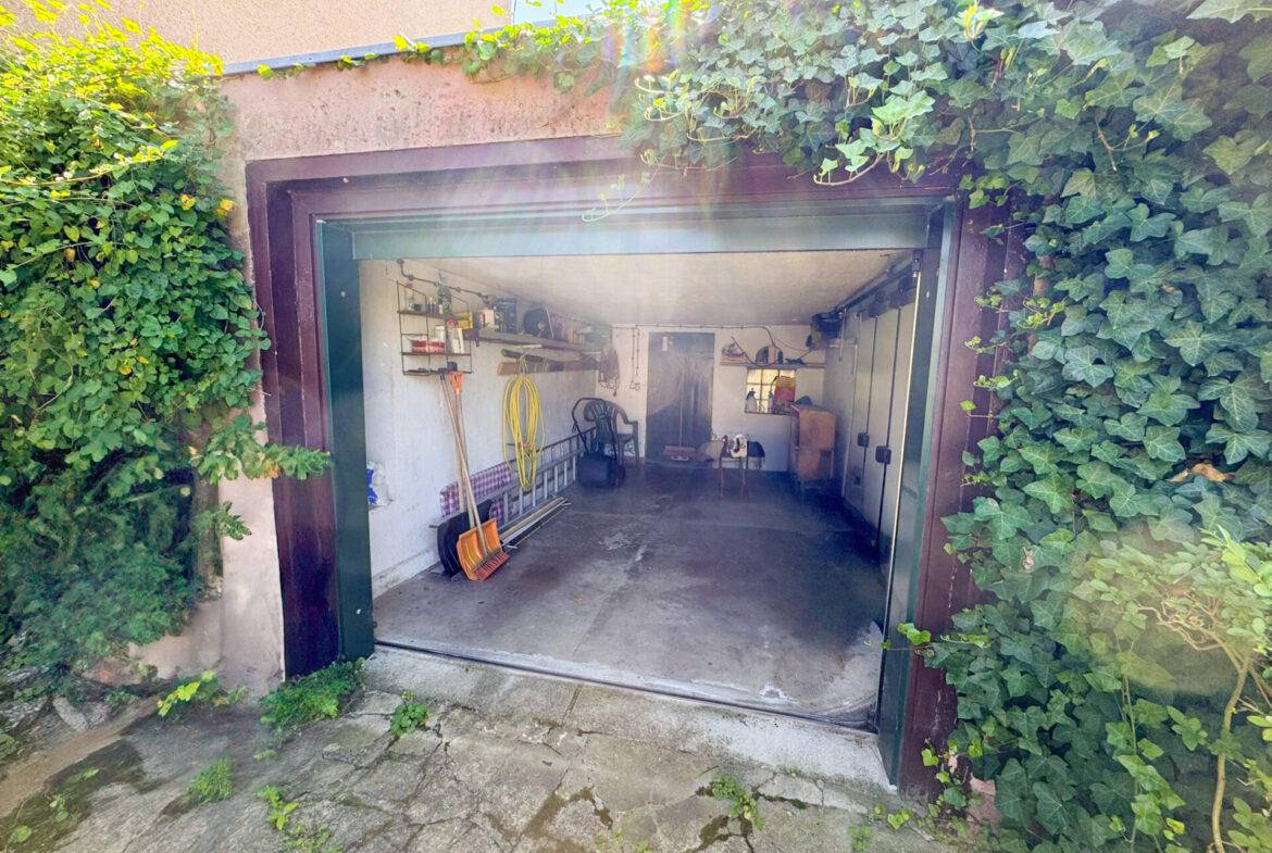 geräumige Garage