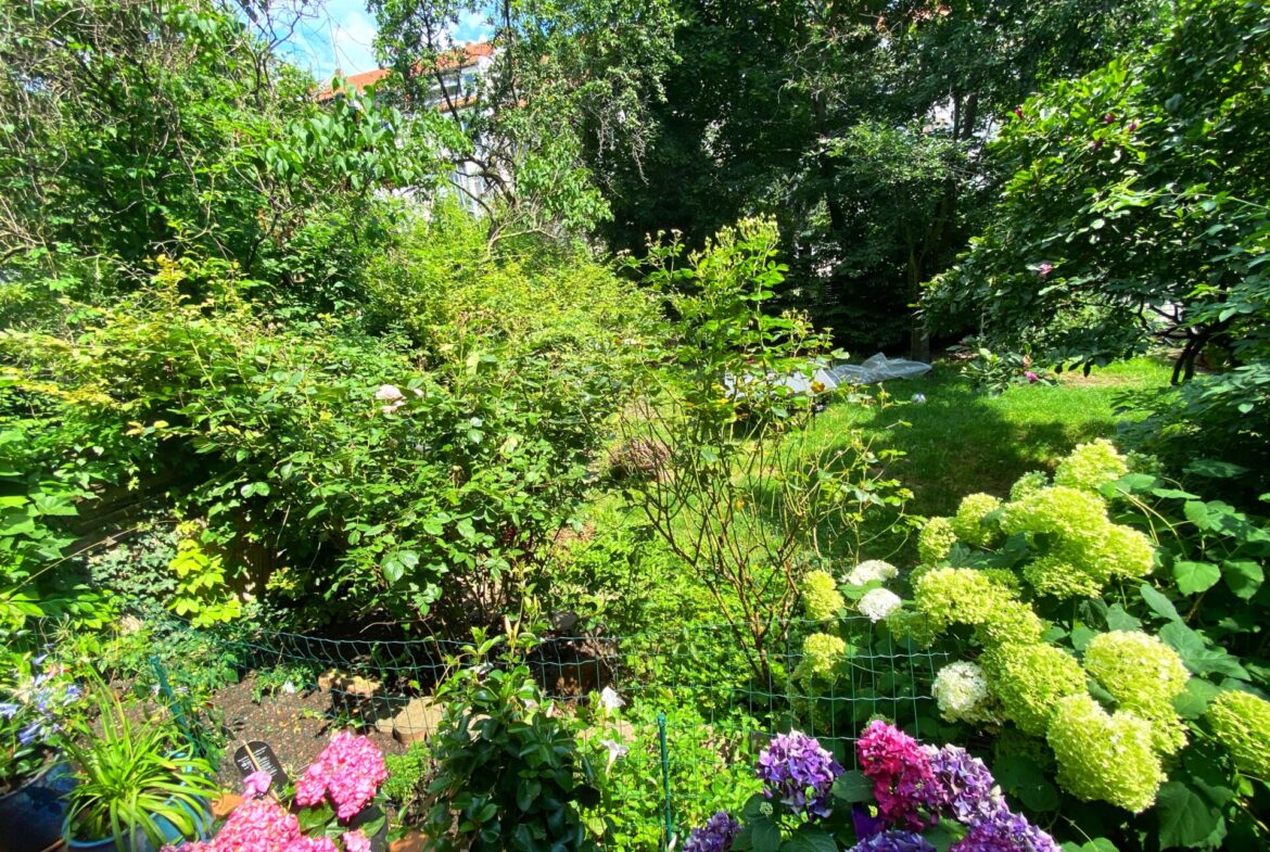 Gartenansicht von der Terrasse