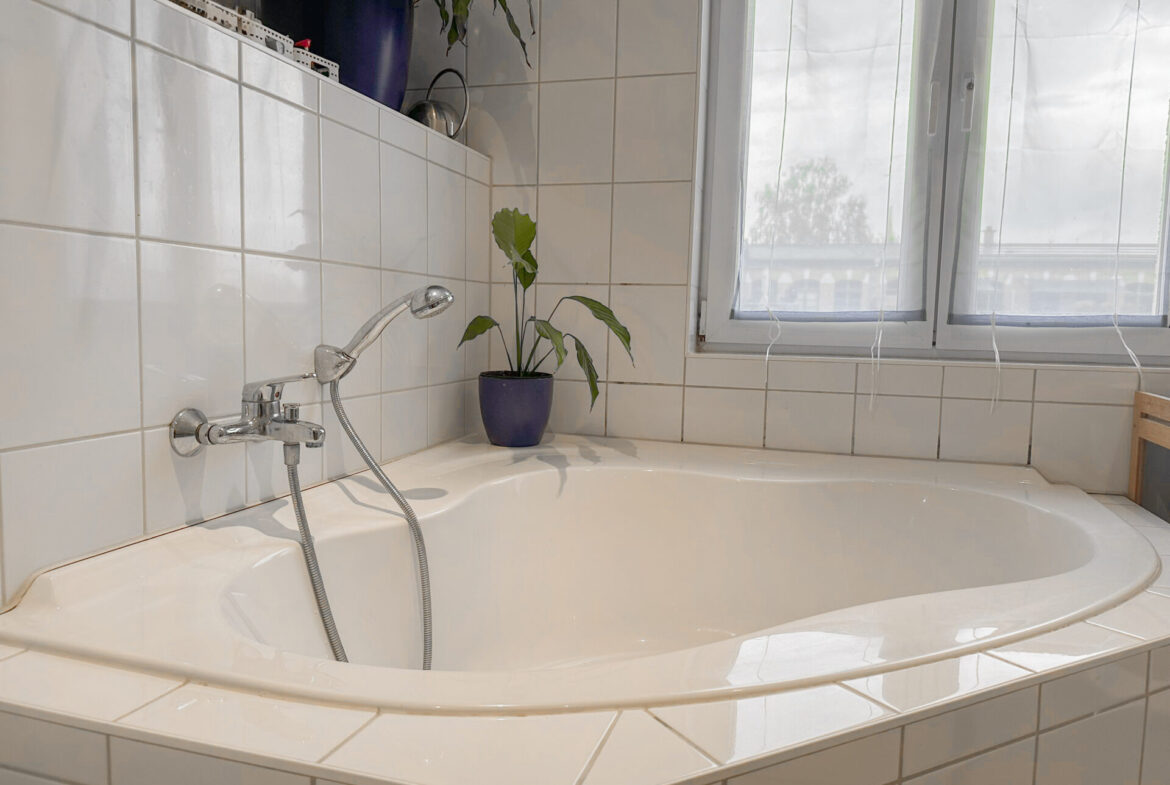 Elegnte Eckbadewanne