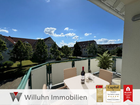 Sonniger, großer Balkon