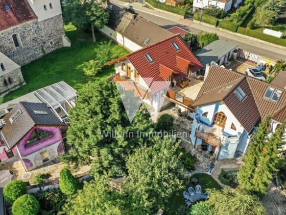 Blick von oben Schulungszentrum, Pension und Täubchenhaus