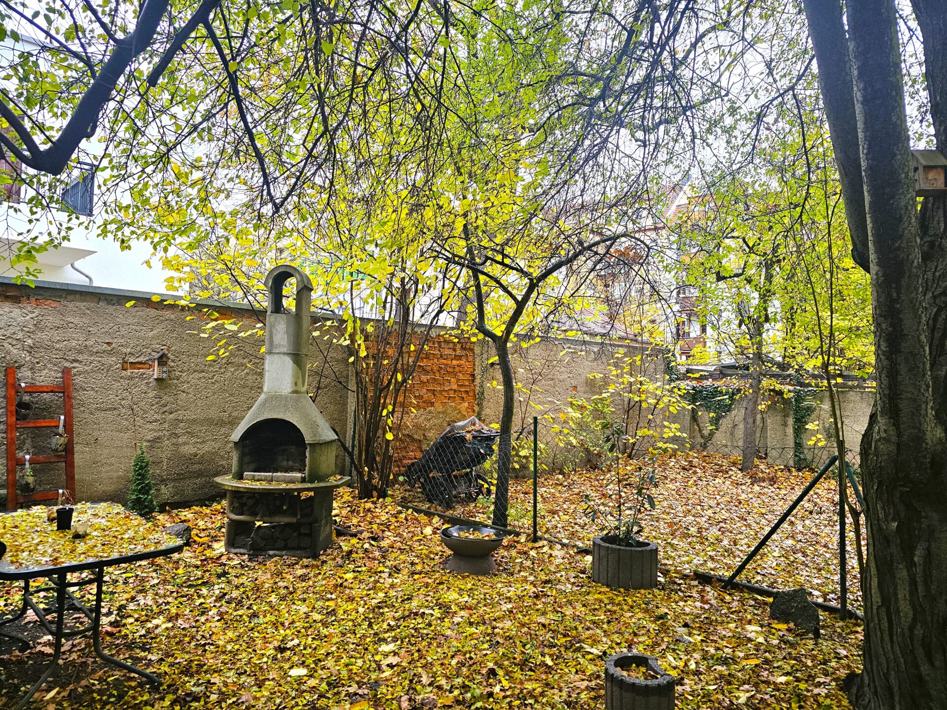 Sitzecke für Bewohner im Innenhof