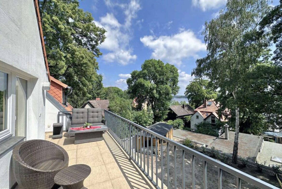 Balkon mit Blick auf den Wannsee