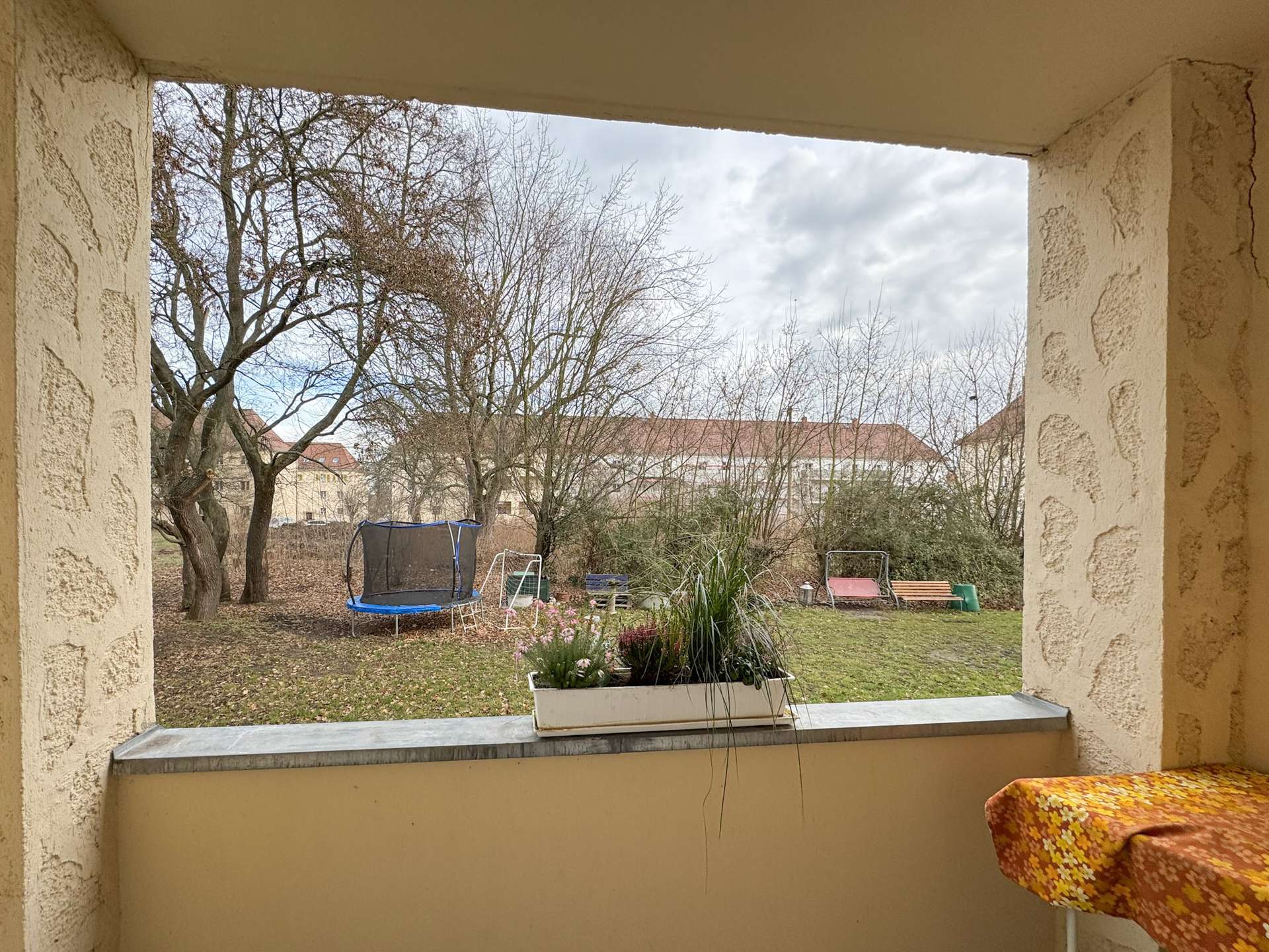 Balkon mit Innenhofblick