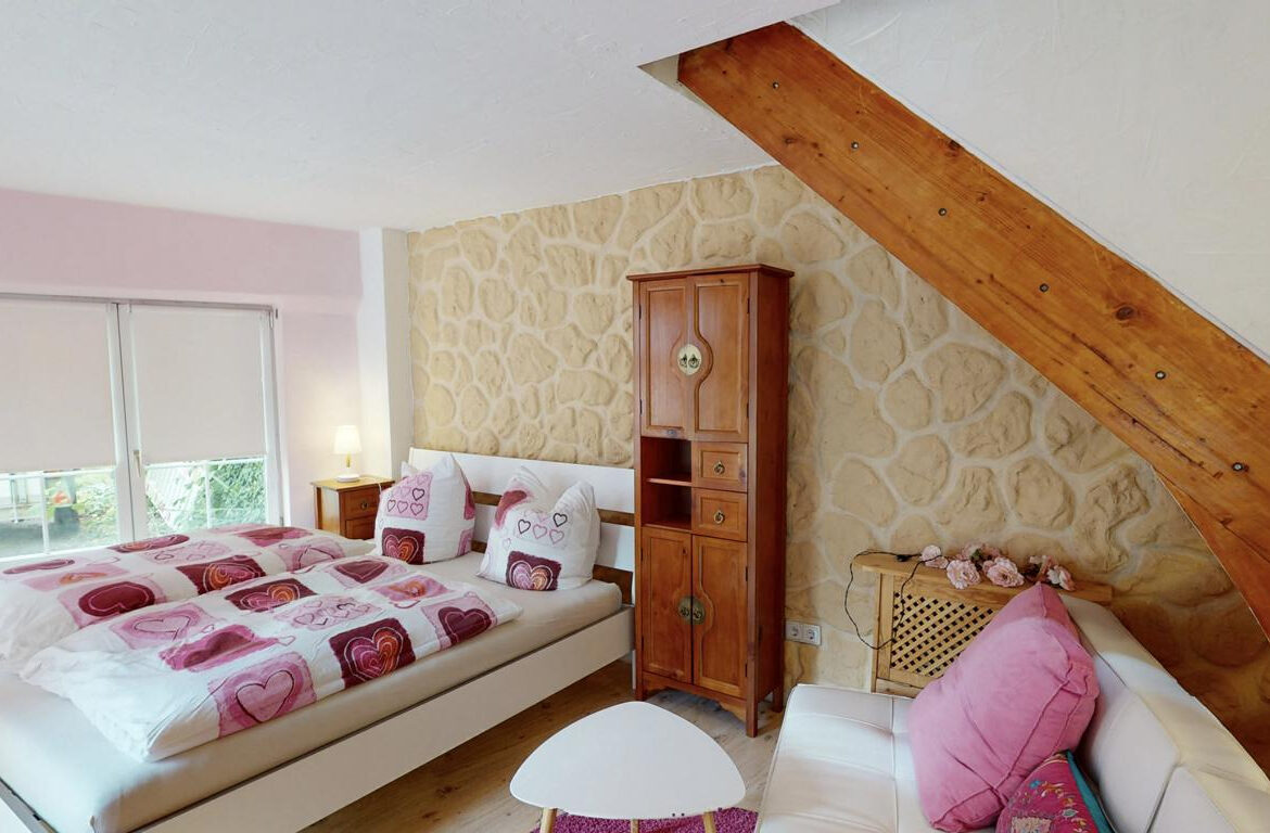 Täubchenhaus EG Schlafzimmer