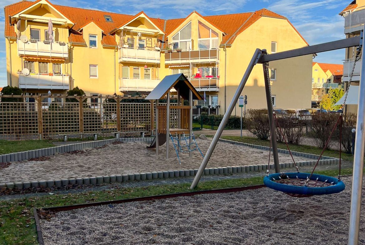 Spielplatz direkt am Haus