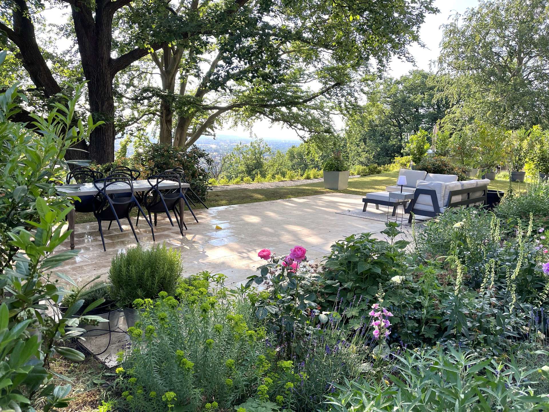 Terrasse im Grünen