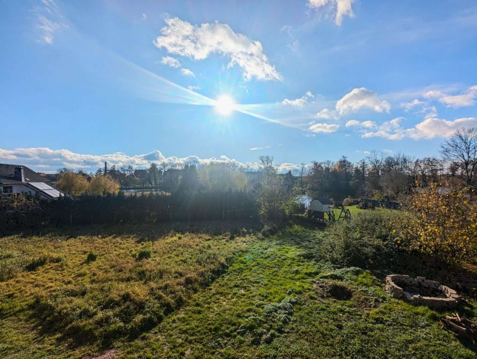 Herrlicher Weitblick über den Dorfteich