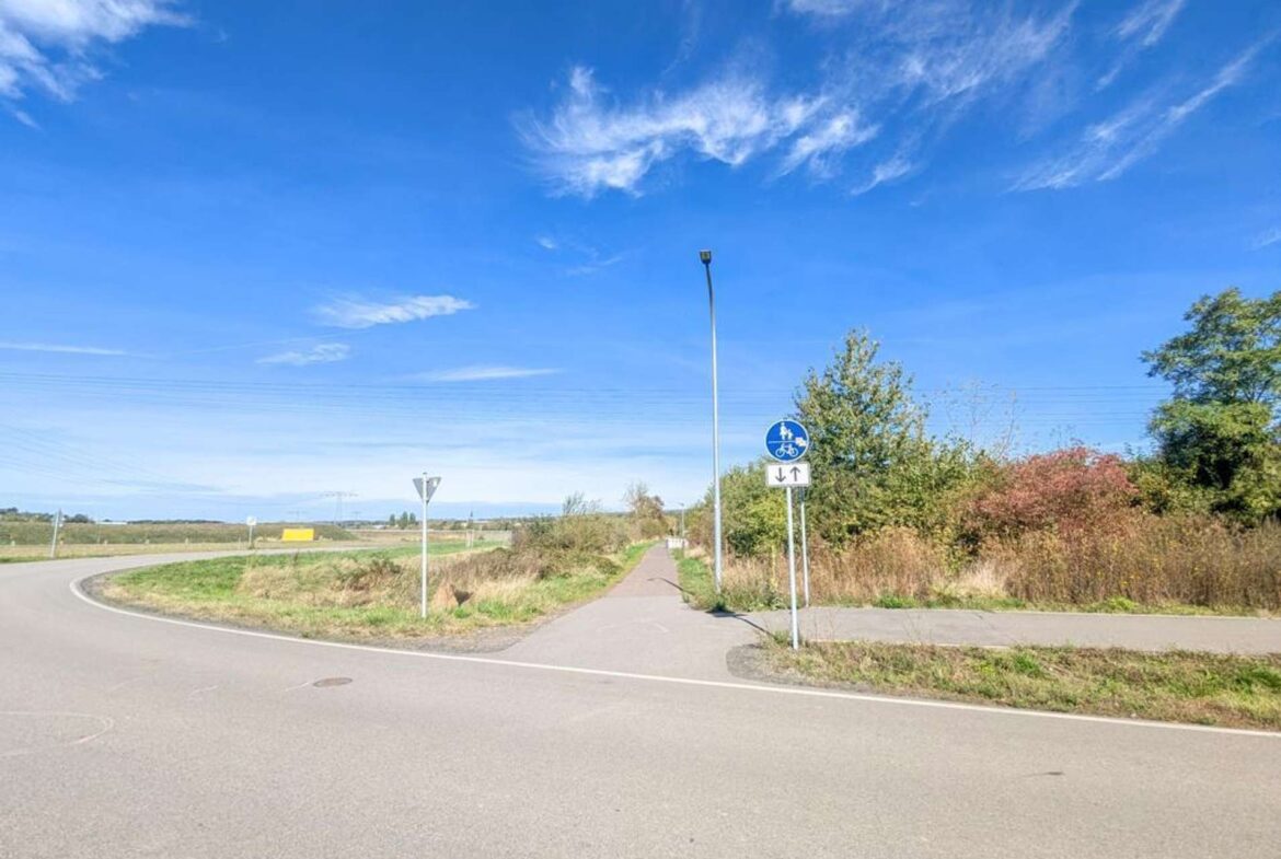Fahrradweg stadteinwärts