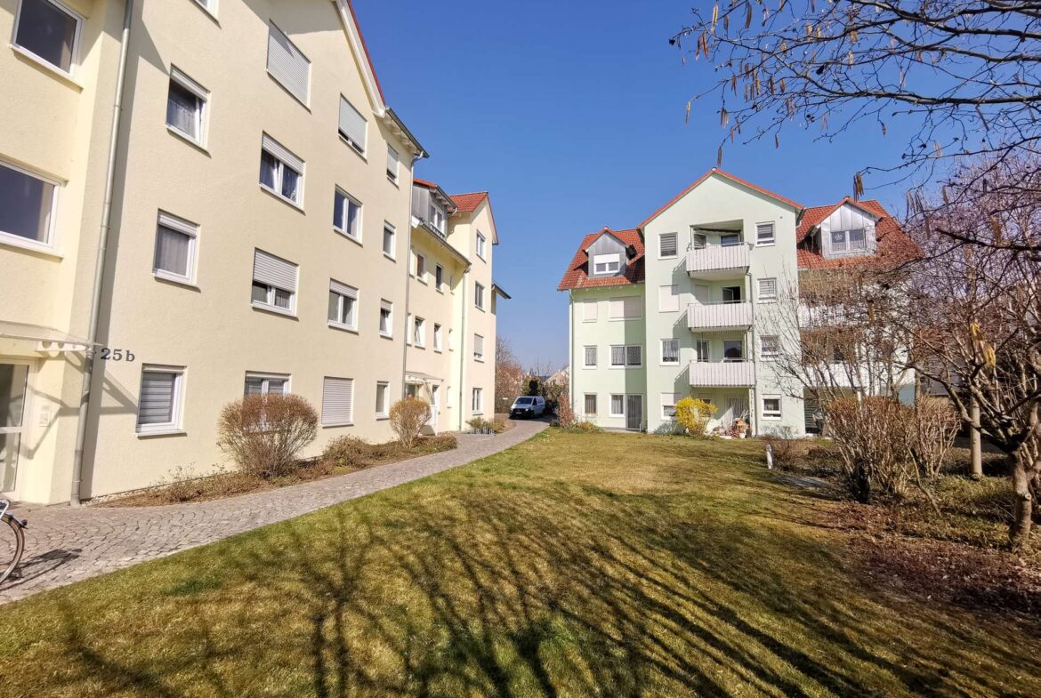 Grüner Innenbereich der Anlage