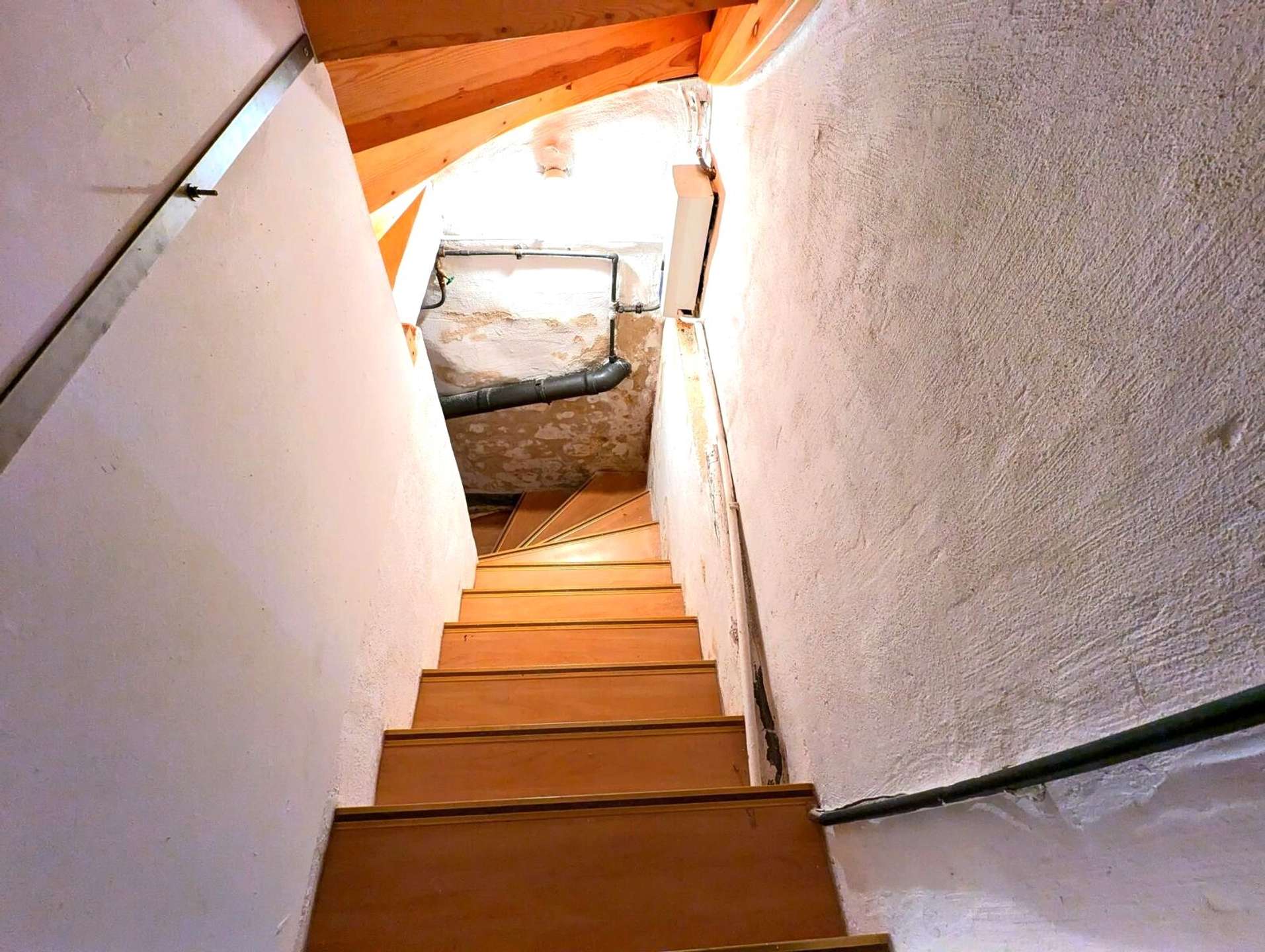 UG Kellertreppe
