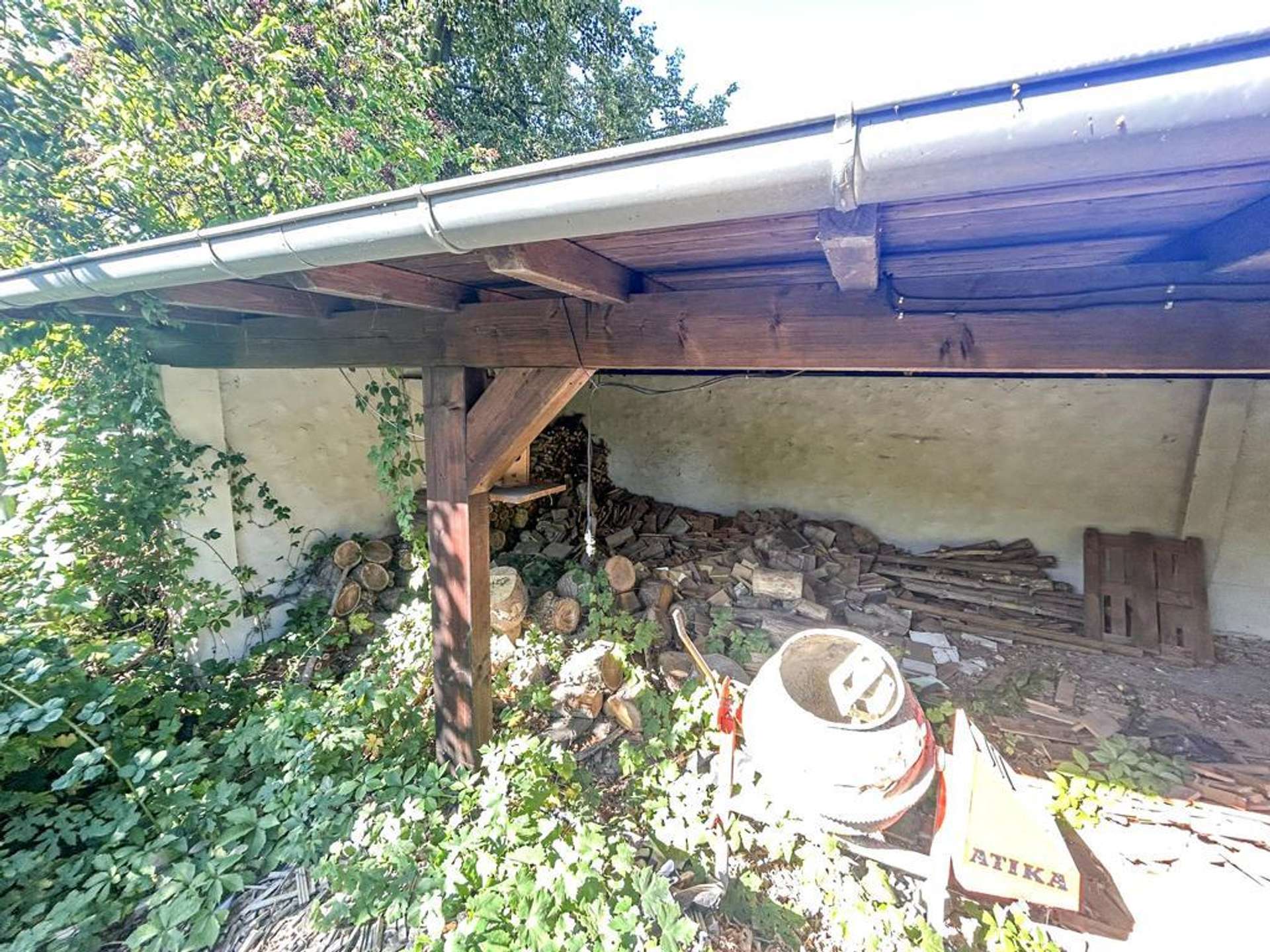 Alter Holzschuppen