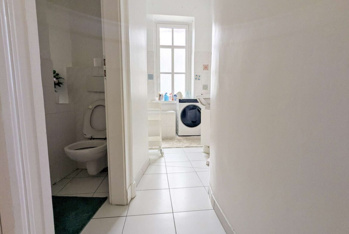 Zugang zu Bad + WC