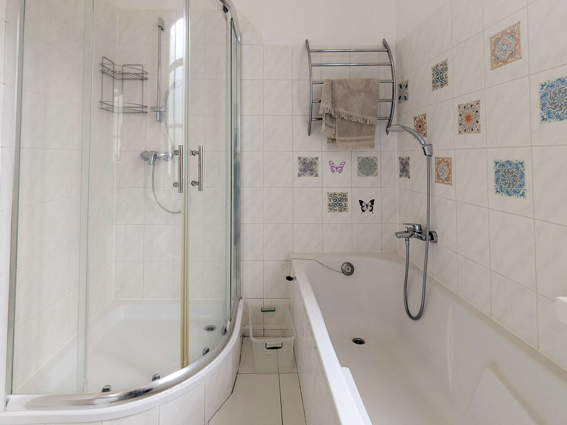 Wanne + Dusche