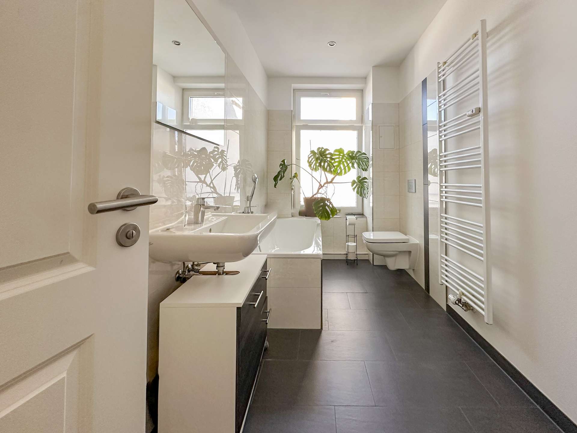 1. Tageslichtsbadezimmer