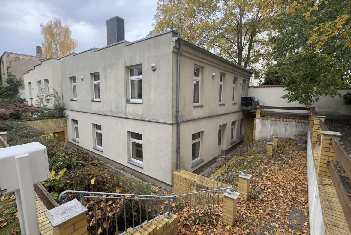 Hinterhaus Obere Einheit