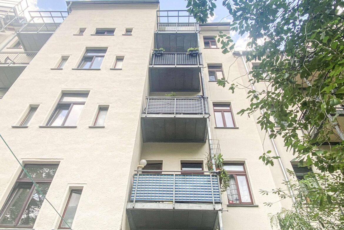 Rückfront mit Balkonen