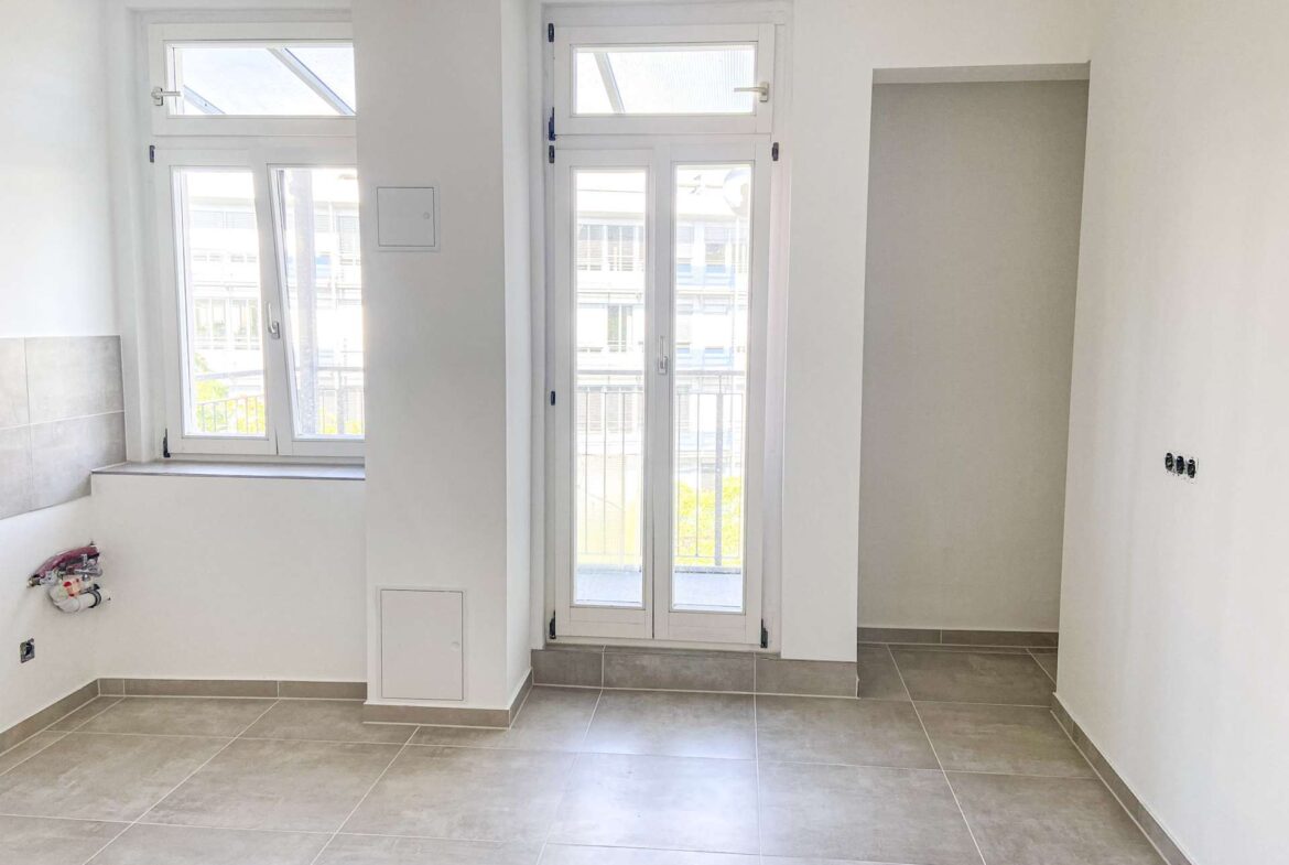 Küche mit Zugang Balkon