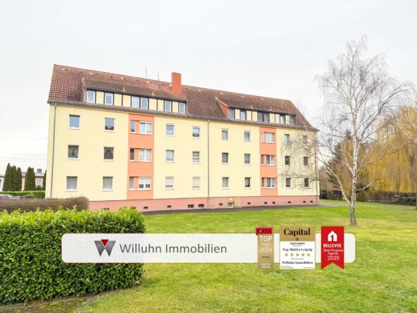 Objektansicht mit grünem Innenhof