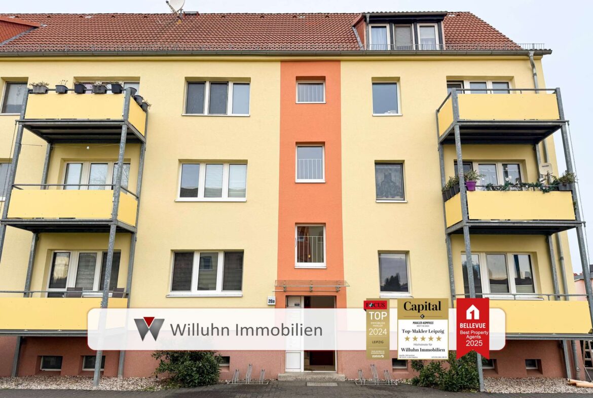 Objektansicht mit Hauseingang