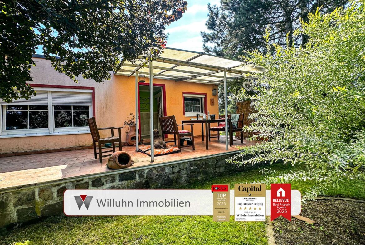 01 Hintere Ansicht mit Terrasse