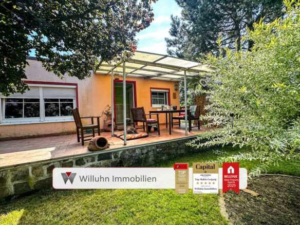 01 Hintere Ansicht mit Terrasse