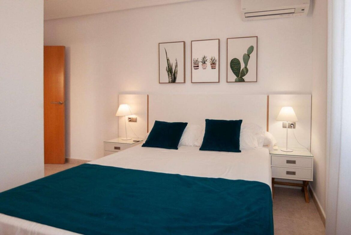 Schlafzimmer 1