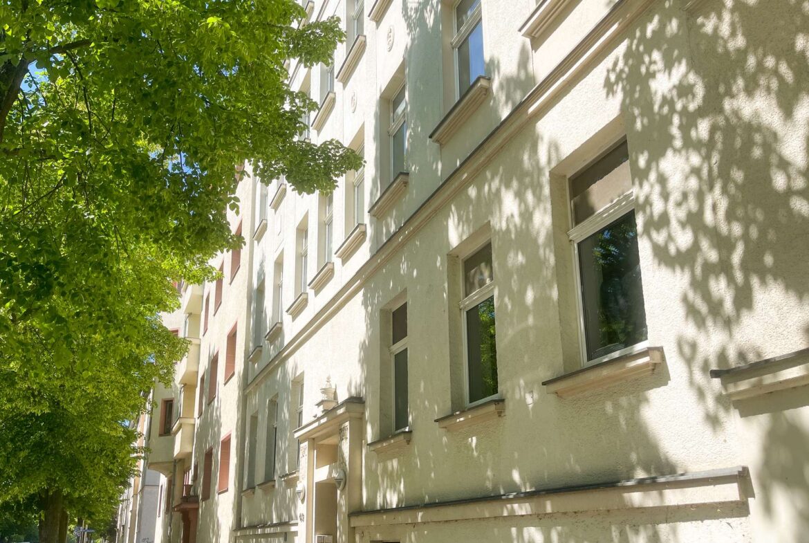 seitliche Hausansicht