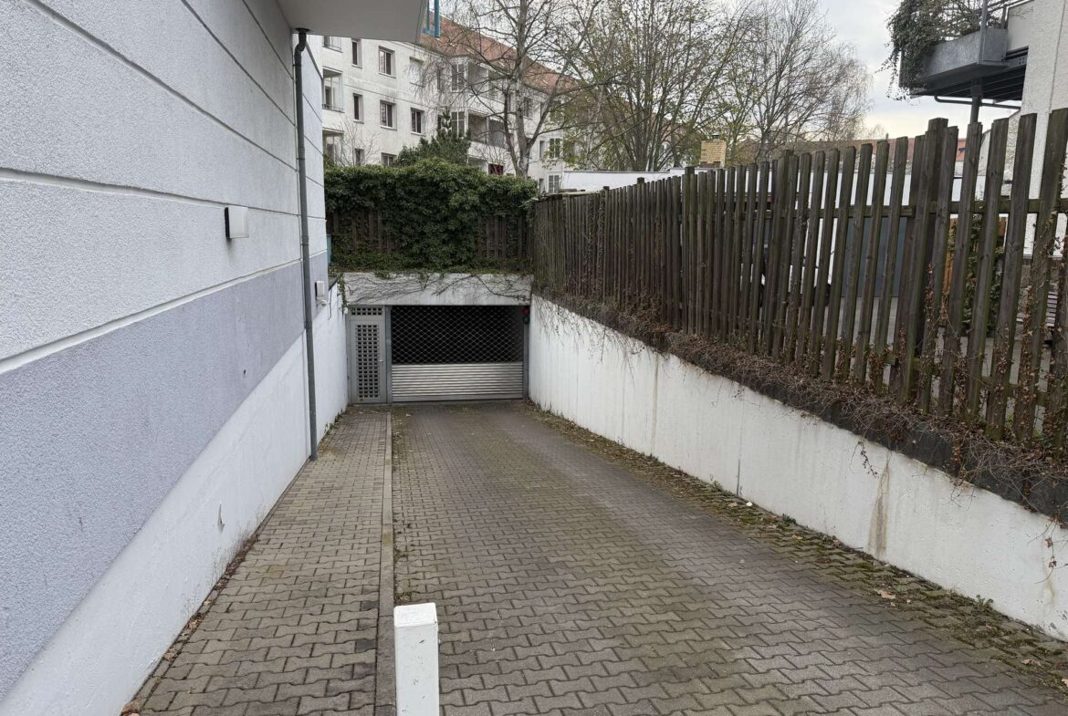 Ein- und Ausfahrt Tiefgarage