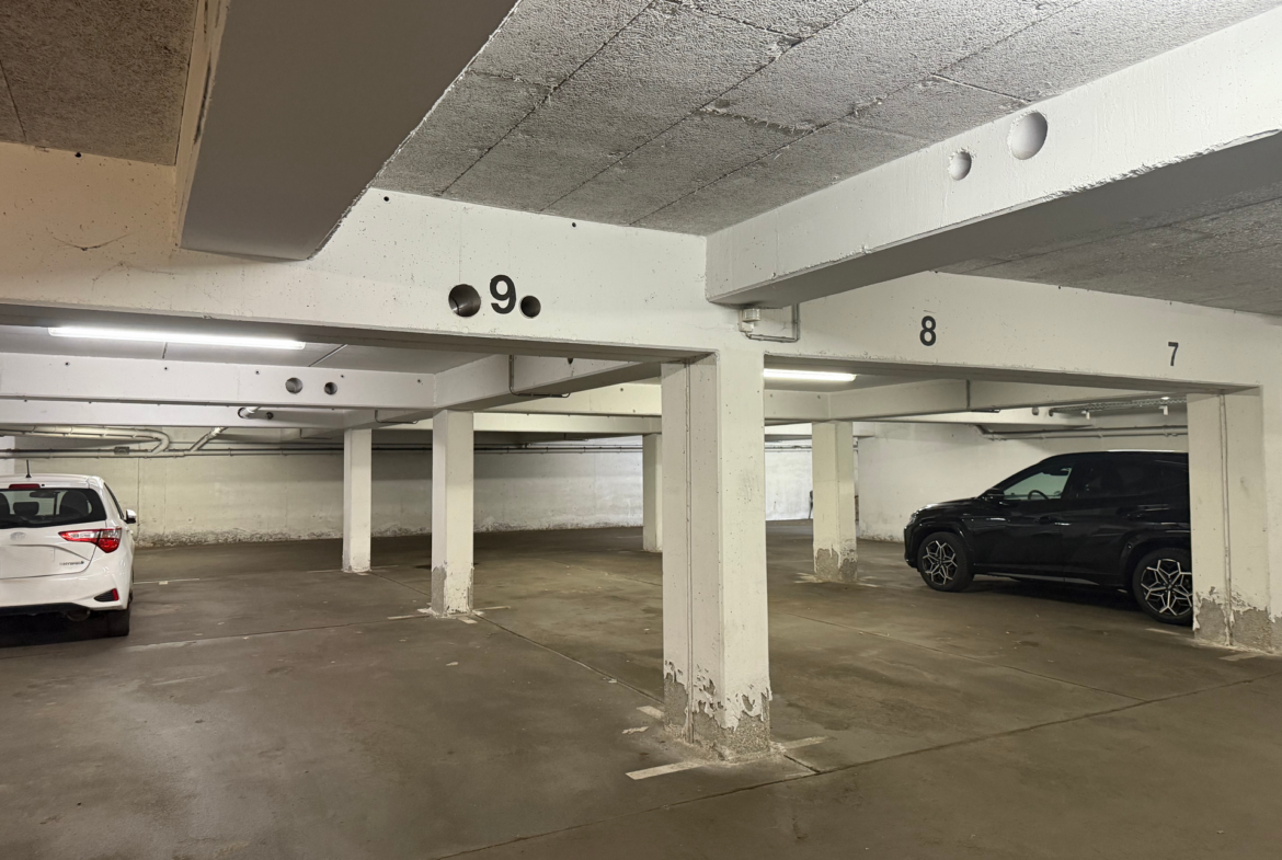 Tiefgaragenstellplatz