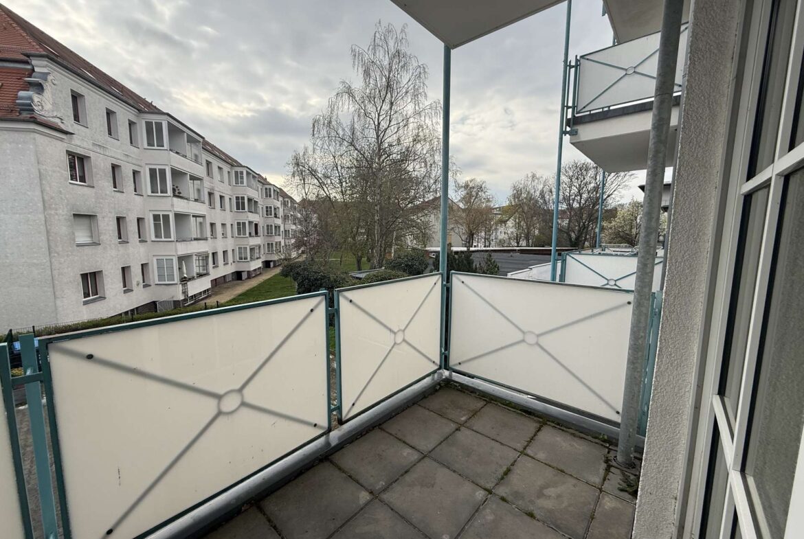 großer Balkon