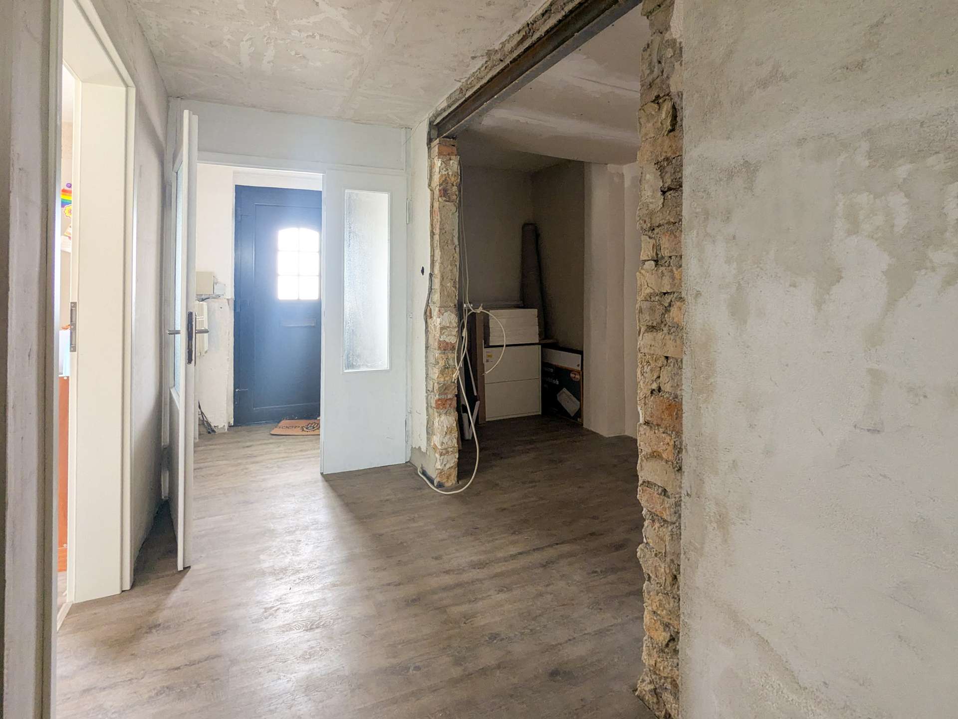 EG Flur und Straßeneingang
