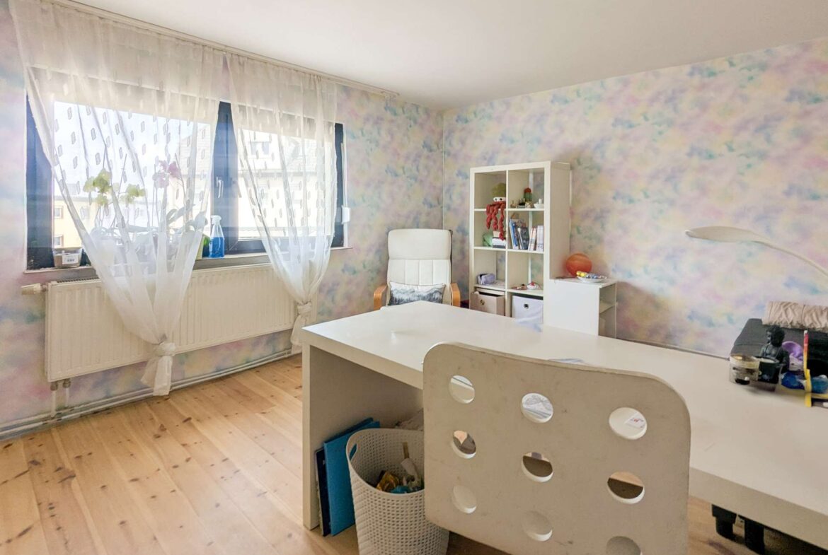 OG Viel Licht im Wohnzimmer