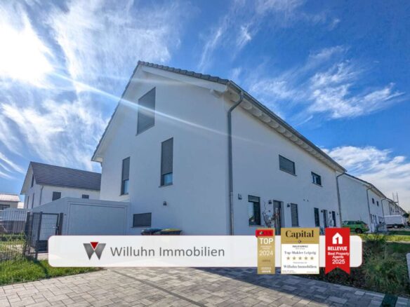 Komfortables Doppelhaus mit Garage
