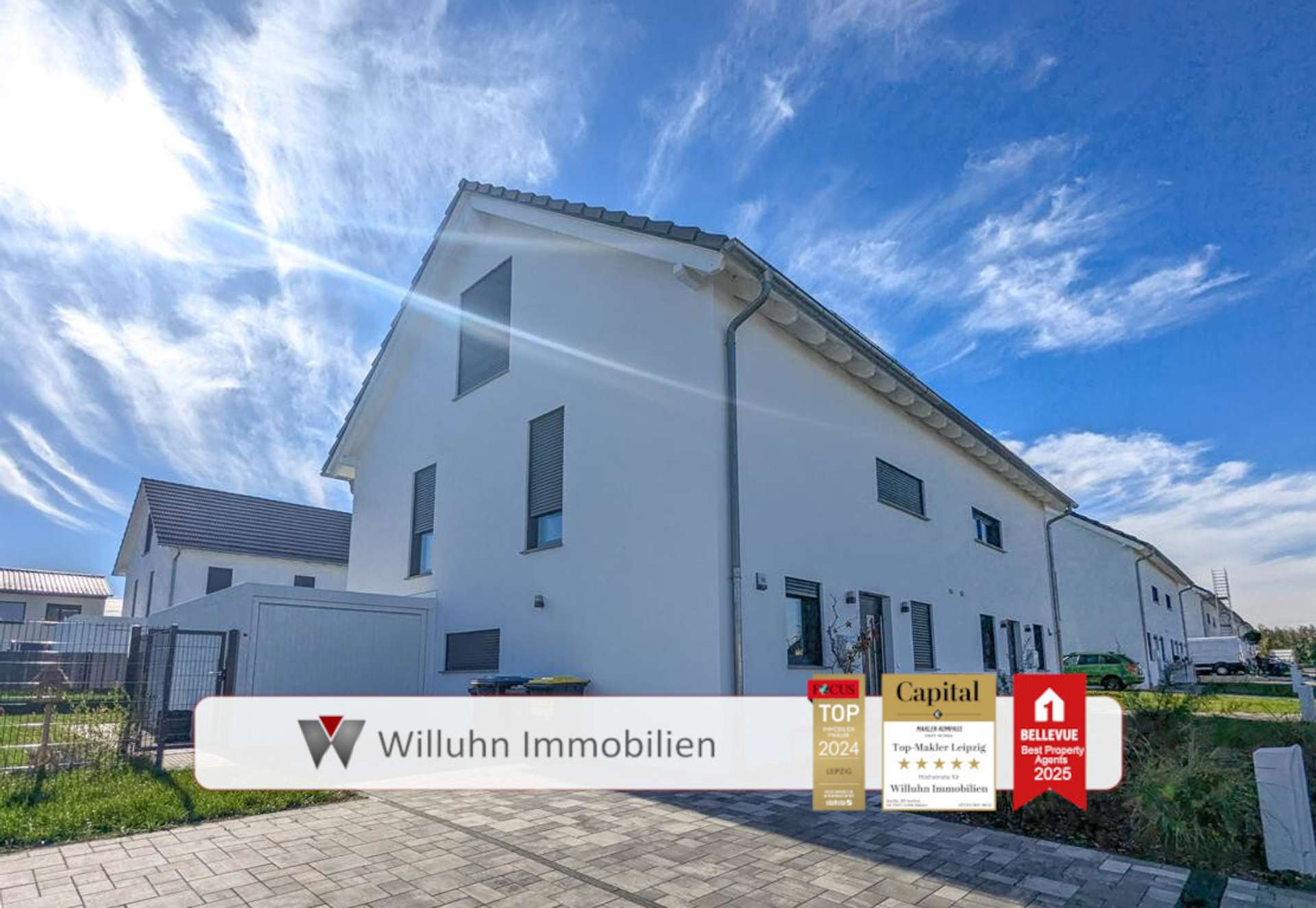 Komfortables Doppelhaus mit Garage