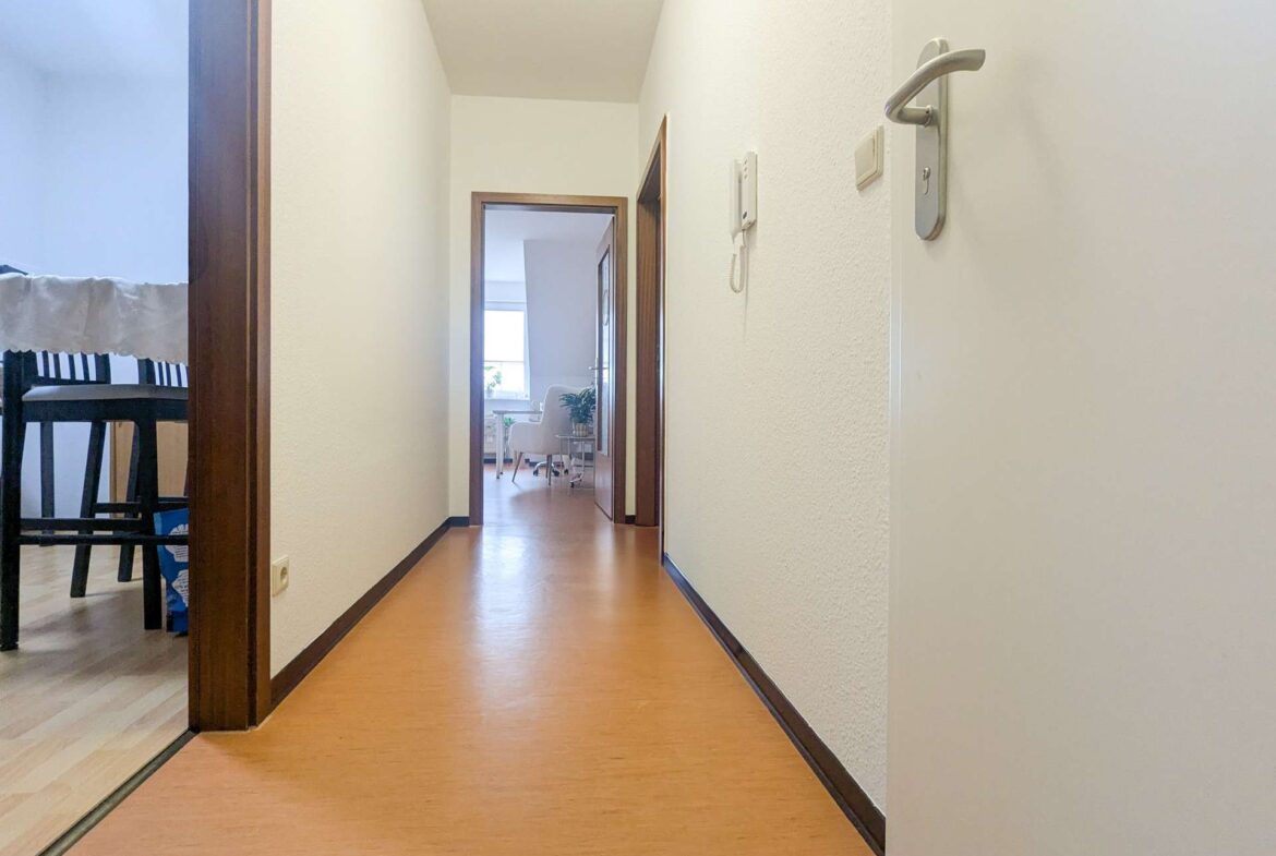Haus33_DG_GE08_Flur