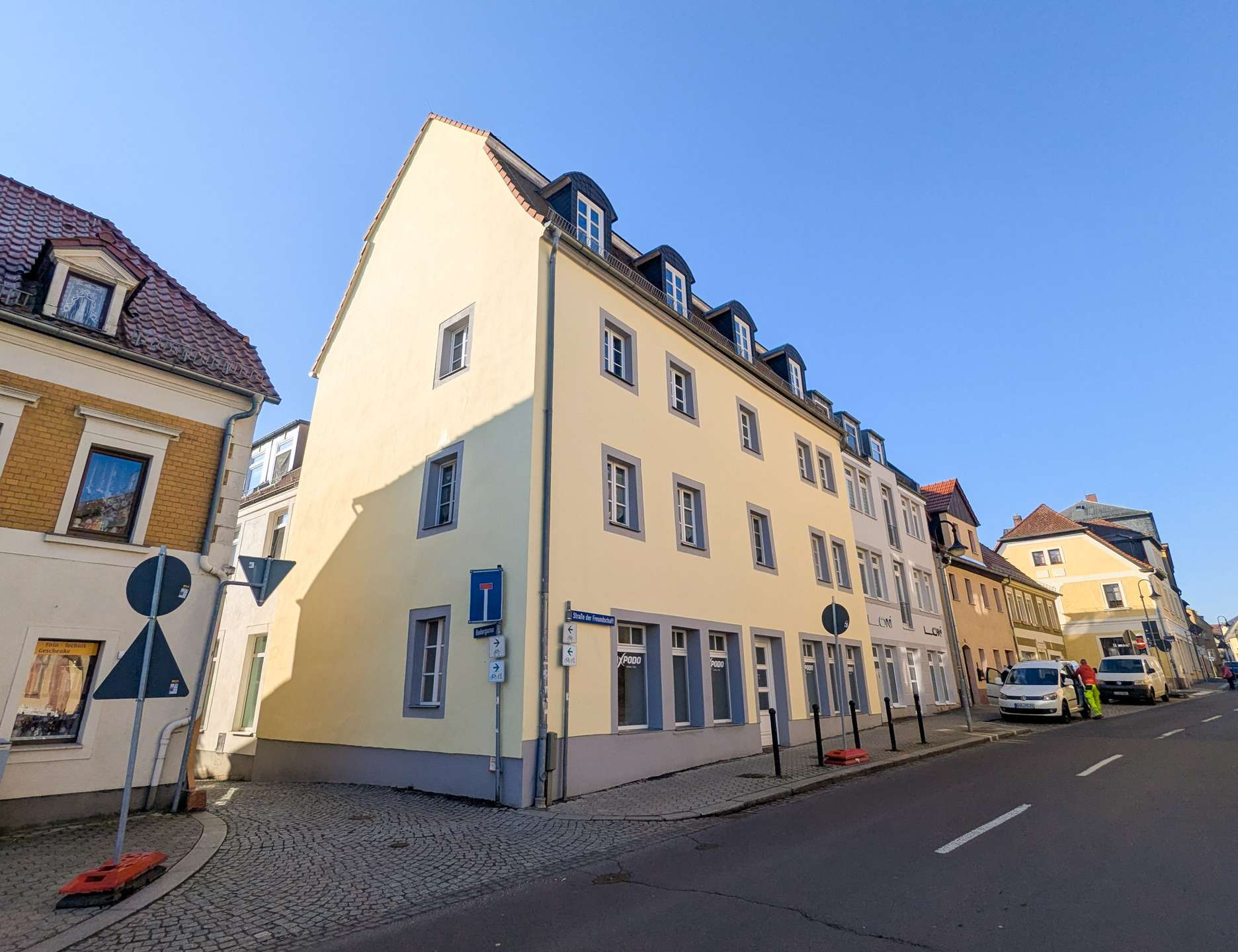 Haus2+4_Eckansicht