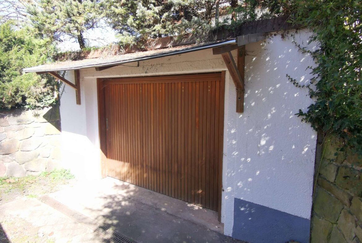 Außenansicht Garage