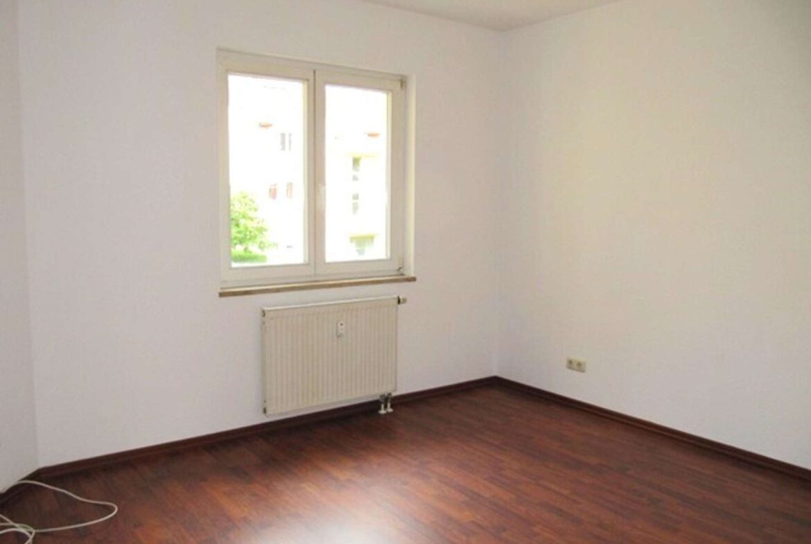 Großzügiges Schlafzimmer