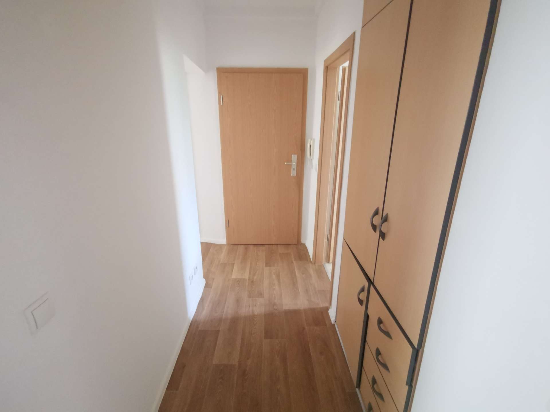 Flur mit Einbauschrank