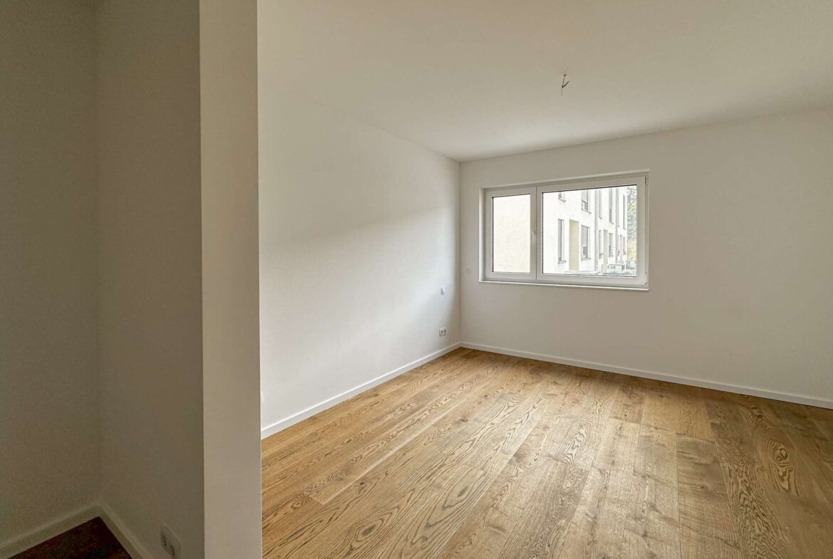 Schlafzimmer mit Ankleide