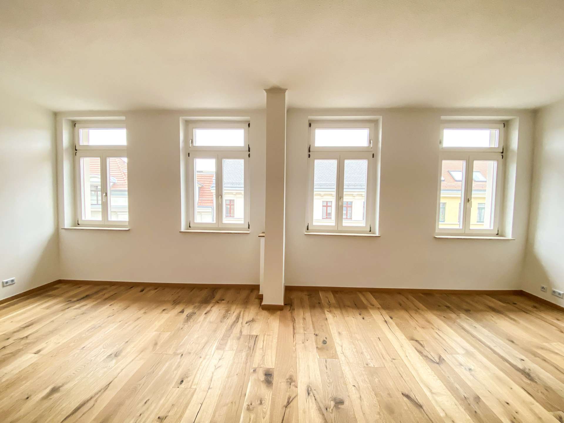 Helles Wohn-Esszimmer