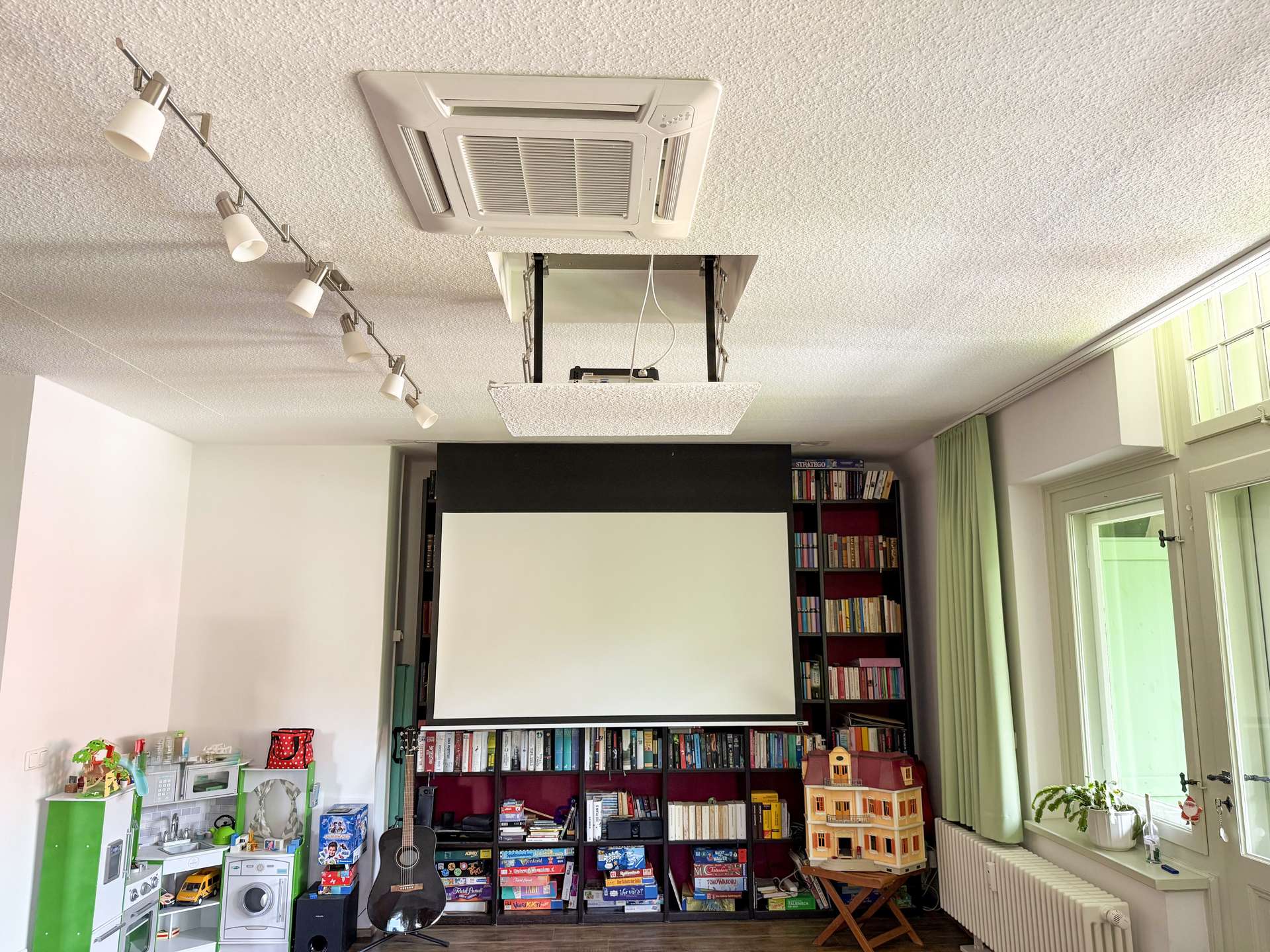 Beamer und Klimaanlage